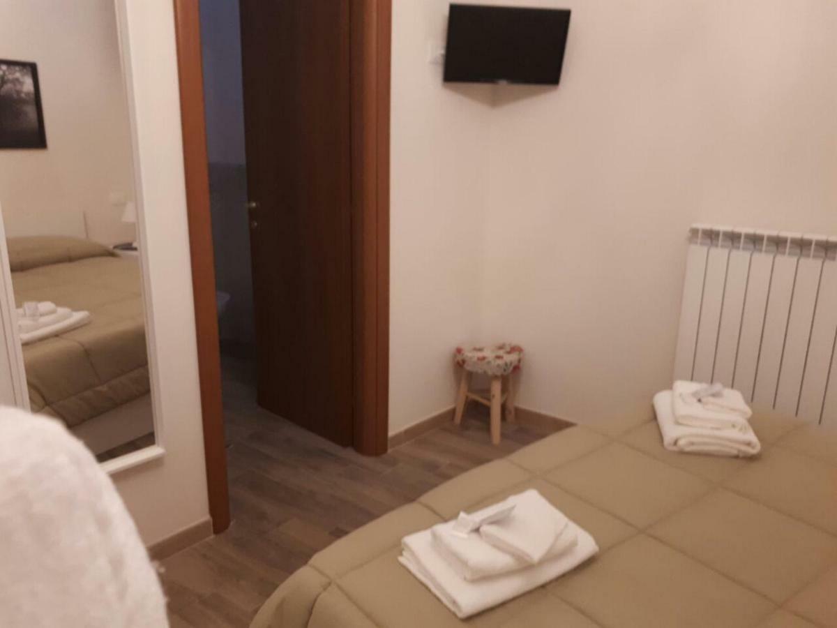 Appartamenti Raggio Di Sole 카스텔 델 몬테 외부 사진