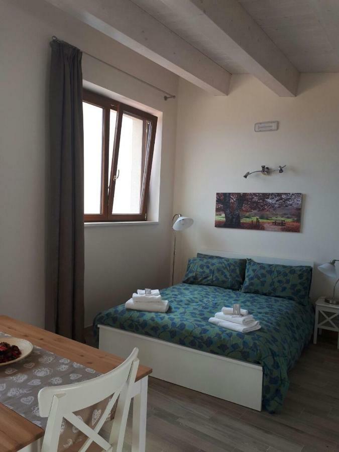 Appartamenti Raggio Di Sole 카스텔 델 몬테 외부 사진